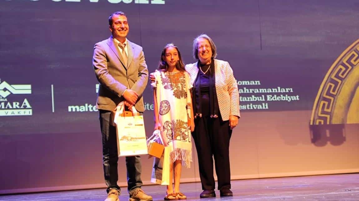 Öğrencimiz Lisa Meran Polat İstanbul Edebiyat Festivaline Katıldı