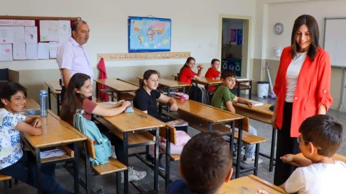 İl Milli Eğitim Müdürümüz Mine Hayta Okulumuzu Ziyaret Etti
